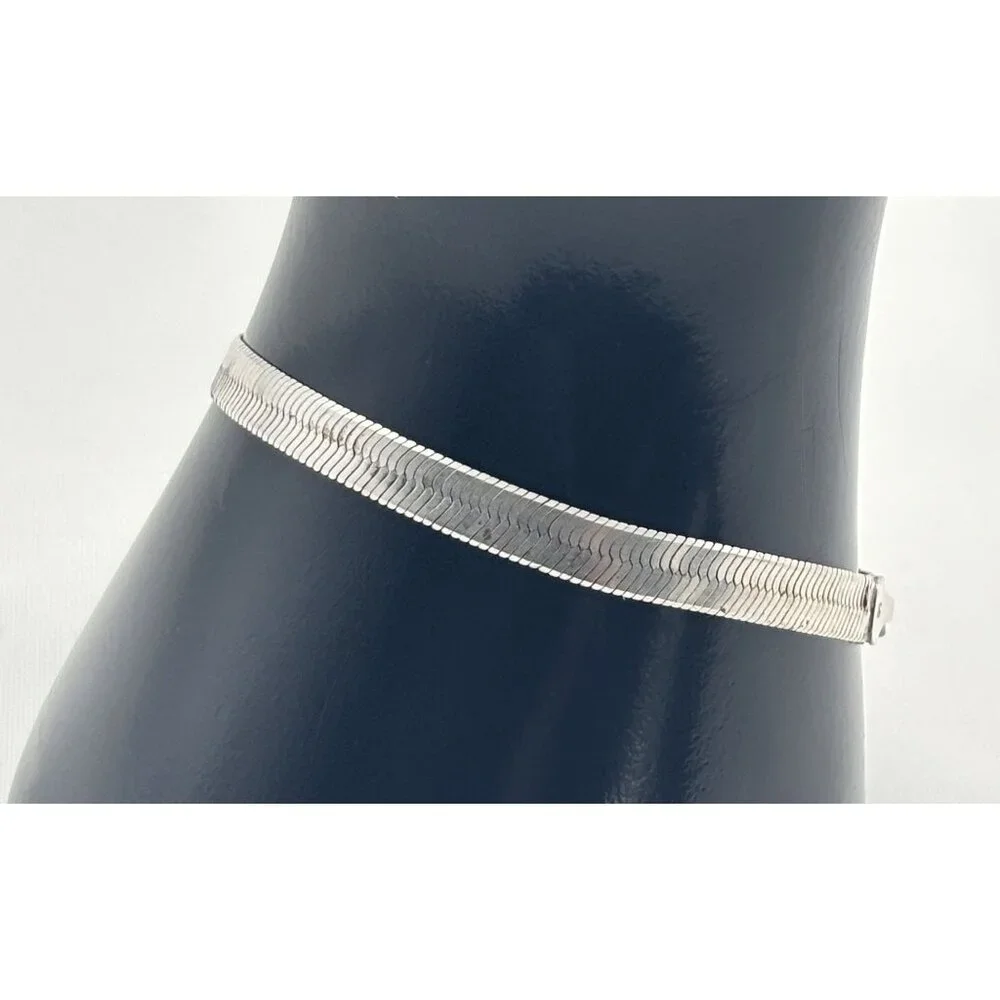Vintage Sterling Silver Herringbone Bracelet Made in Italy With Maker's Hallmark - Picture 6 of 14